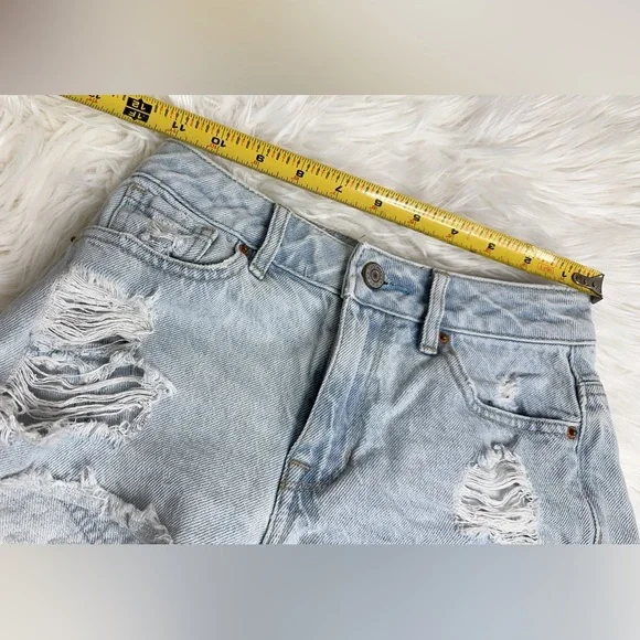 ‼️SALE‼️ PACSUN Women's High Rise Festival Light Denim Ripped Shorts, Size 22 - Picture 9 of 11
